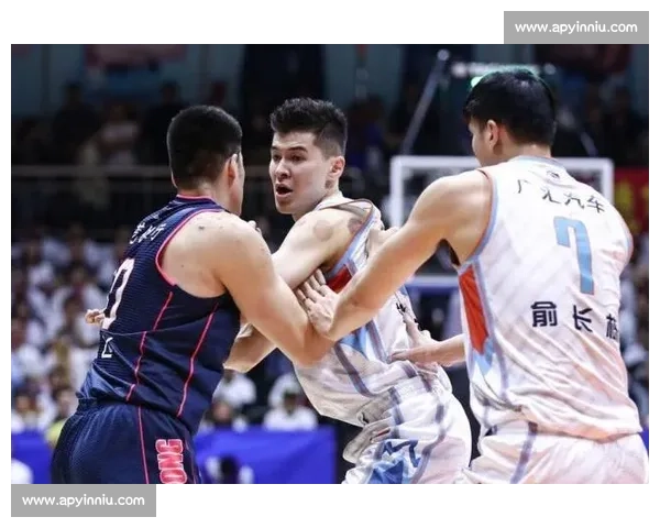 王俊杰评男篮前三引热议：姚明易建联无争议，杨瀚森凭什么？