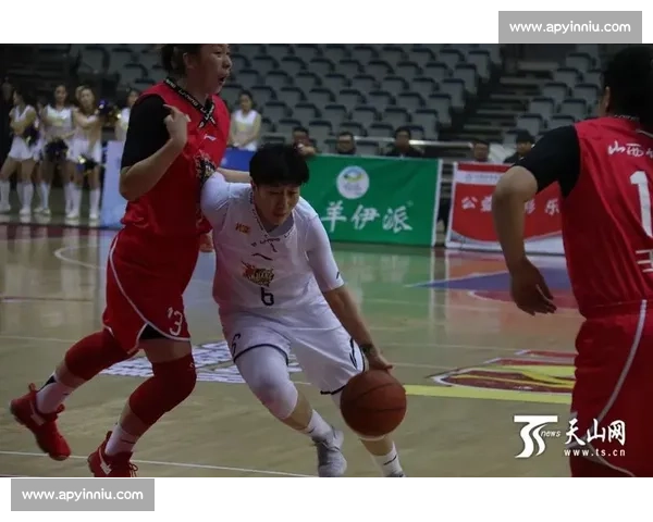 眼泪藏热爱!新疆小巴郎为津门虎呐喊 眼泪藏热爱!新疆小巴郎为津门虎呐喊